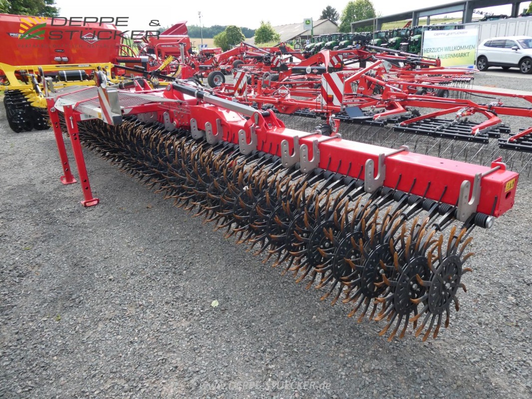 Pöttinger Rotocare V 8000 Rollhacke gebraucht Baujahr 2023 – Produktbild 4