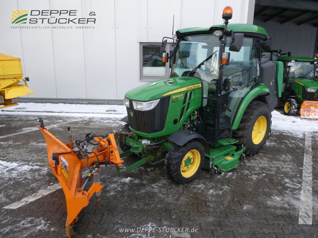 John Deere 3046R mit Schneeschild u.v.m. gebraucht Baujahr 2022 – Produktbild 3