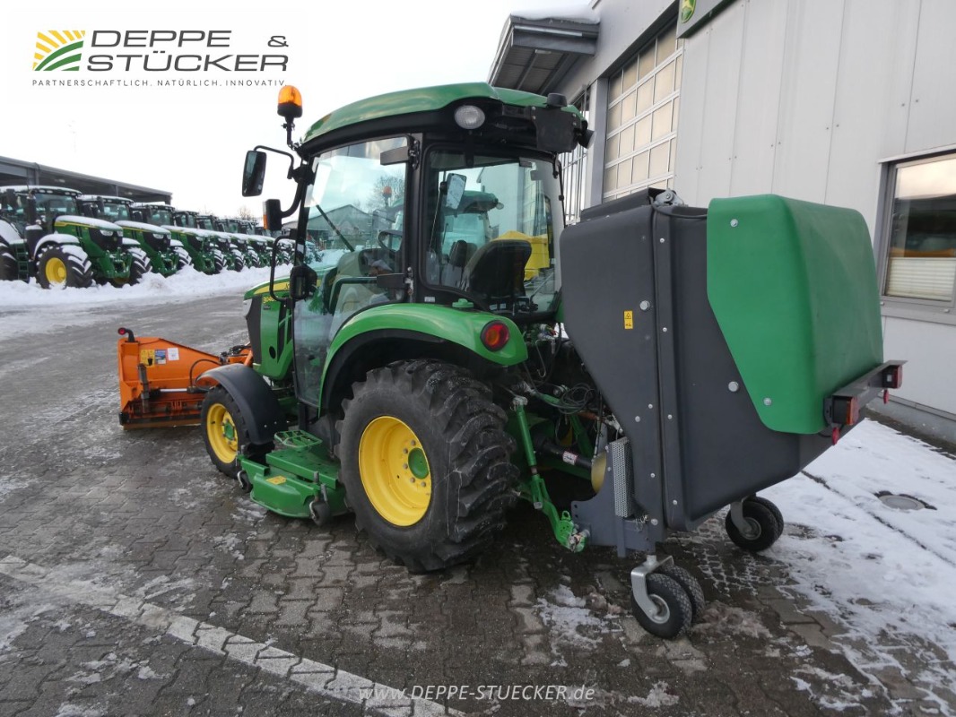 John Deere 3046R mit Schneeschild u.v.m. gebraucht Baujahr 2022 – Produktbild 4