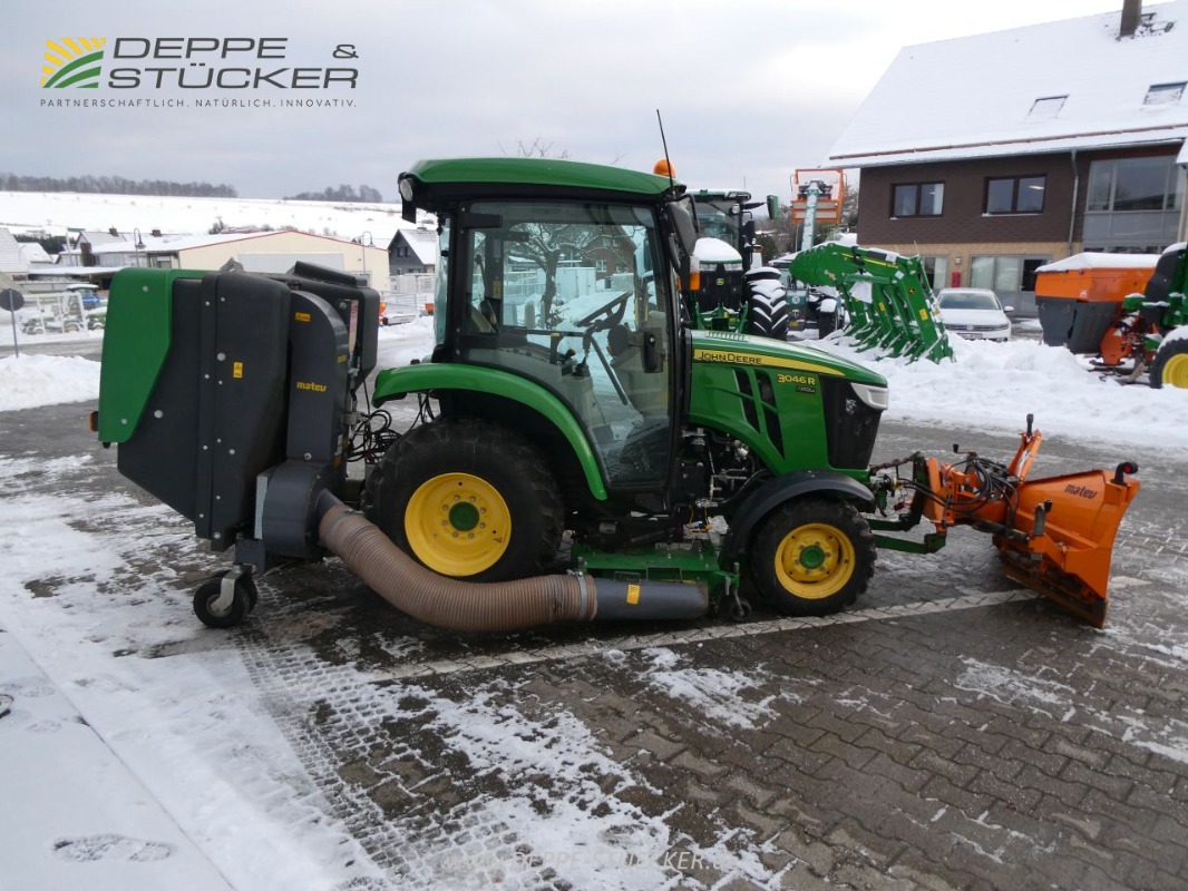 John Deere 3046R mit Schneeschild u.v.m. gebraucht Baujahr 2022 – Produktbild 7