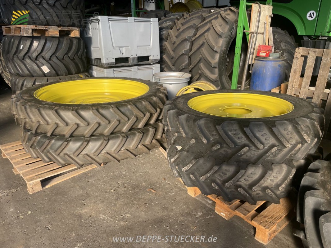 BKT Agrimax 320/85 R36 / 300/95 R52 gebraucht – Produktbild 2