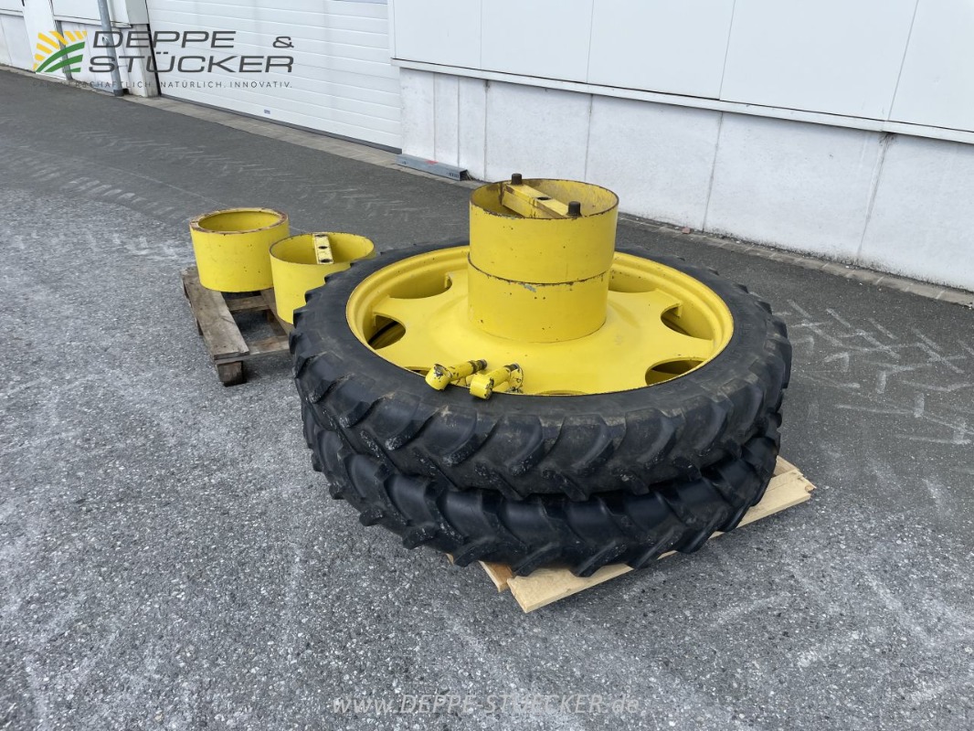 Michelin Zwillingsräder 230/95 R48 incl. Kupplungen gebraucht Baujahr 2015 – Produktbild 4