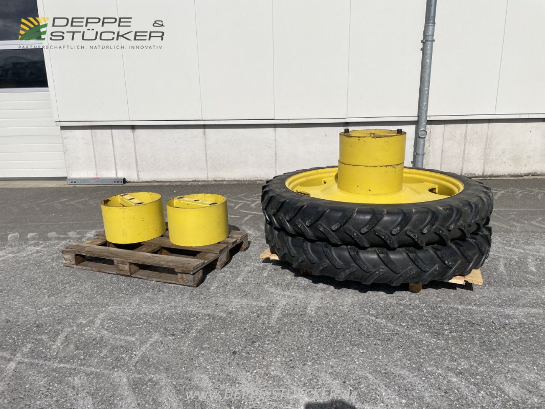 Michelin Zwillingsräder 230/95 R48 incl. Kupplungen gebraucht Baujahr 2015 – Produktbild 1